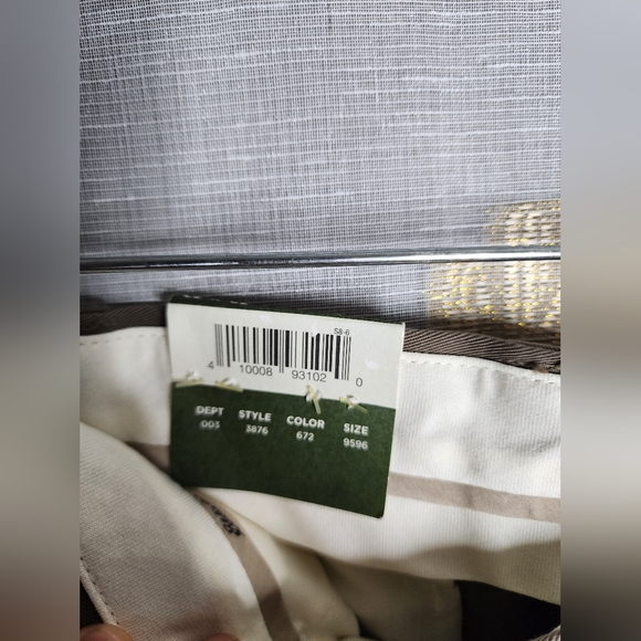 NWT Eddie Bauer Classic Fit Pants. Size 38x32 - Picture 7 of 11